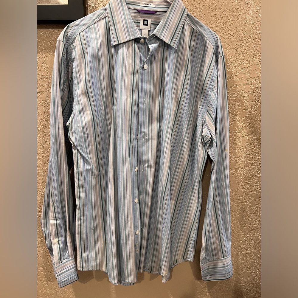 Men’s Gap Long Sleeved Dress Shirt